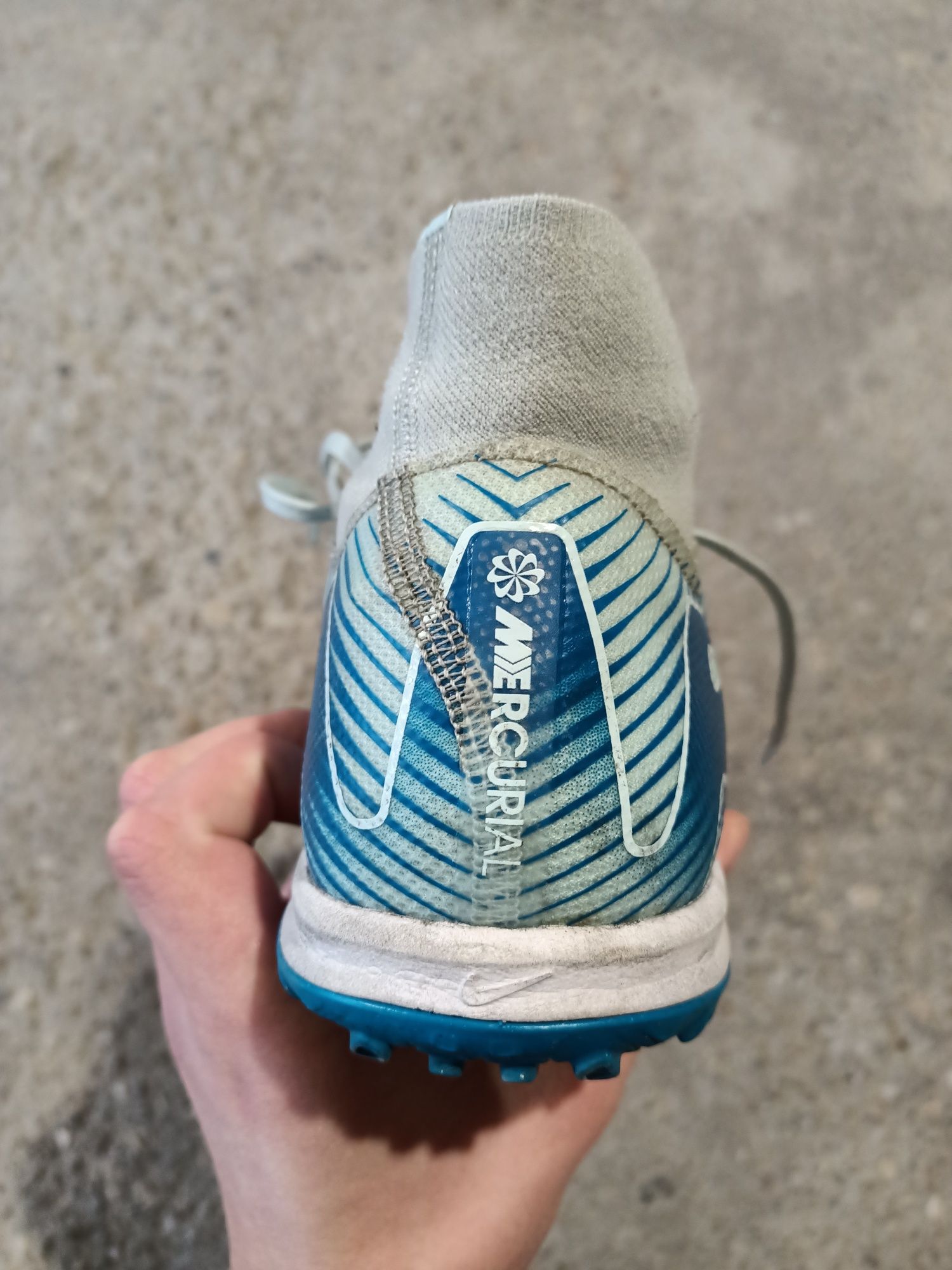 vând ghete Nike sintetic