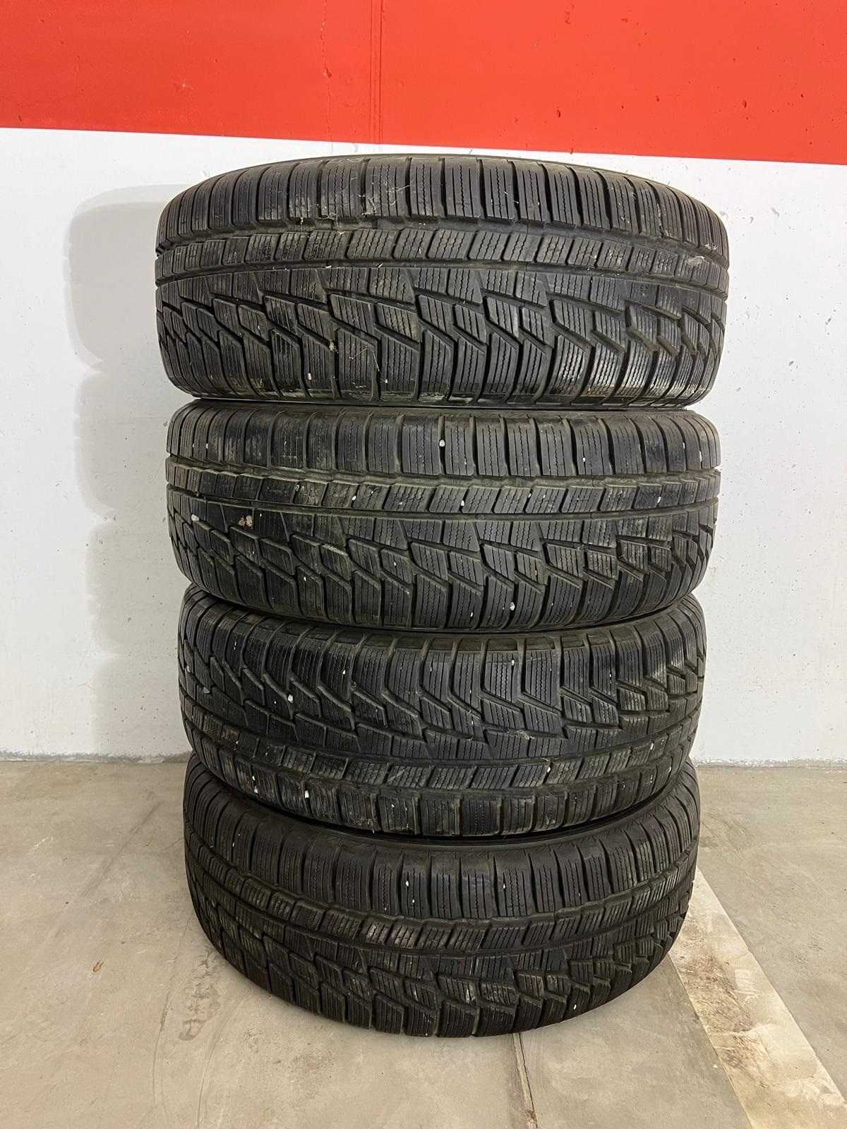 Set de 4 anvelope de iarna 215/60 R16