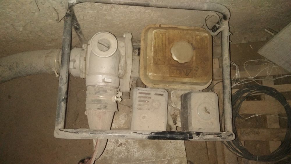 Мотопомпа, 4-5 йилдан буён ишлатилмайди.