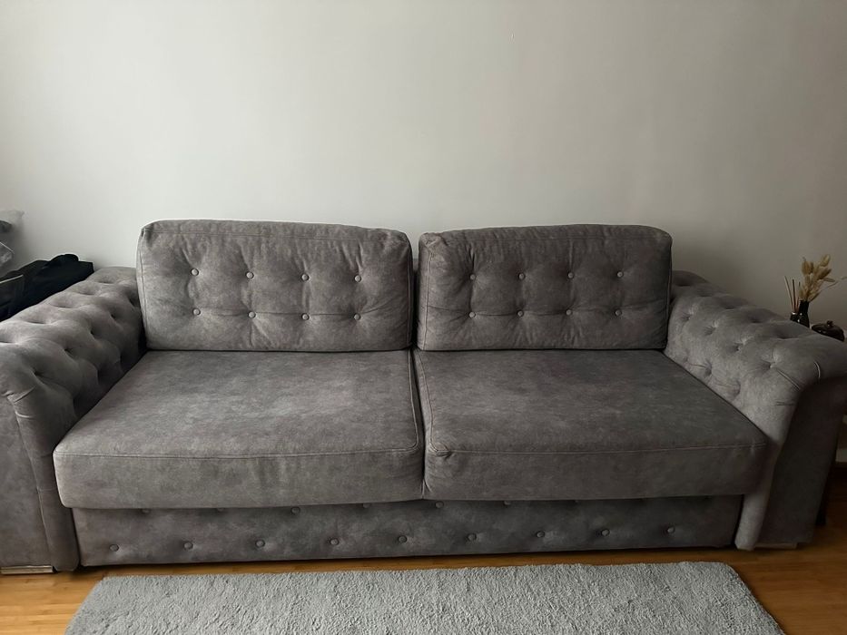 Canapea gri de vânzare