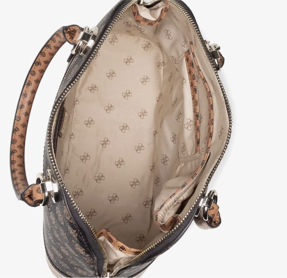 Дамска чанта Guess