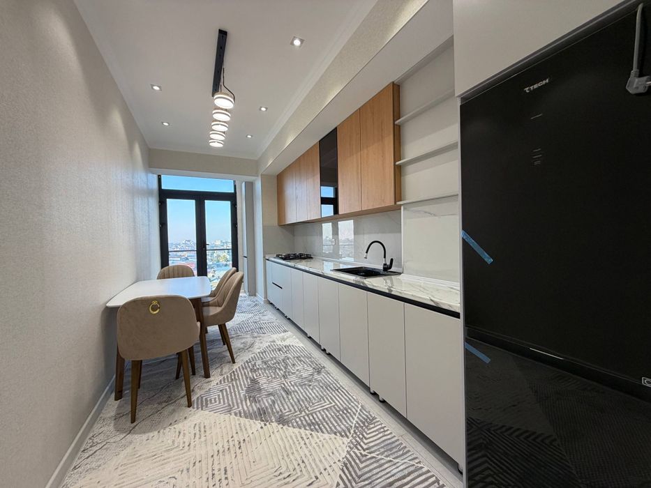 3 xonali lux kvartira sotiladi