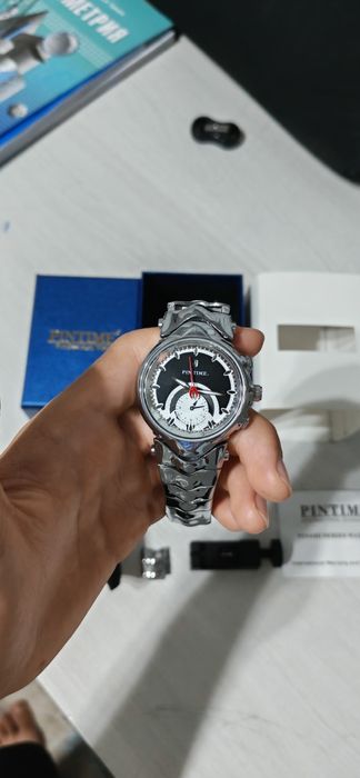 Часы Pin Time Jadge Y2K.