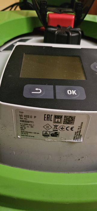 Robot tuns gazon IMow