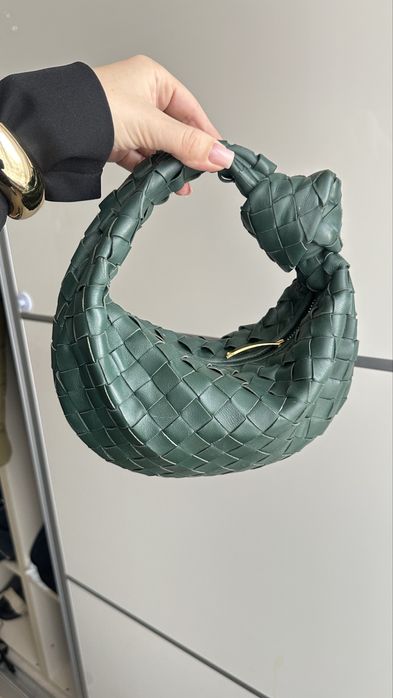 Bottega Veneta mini Jodie естествена кожа