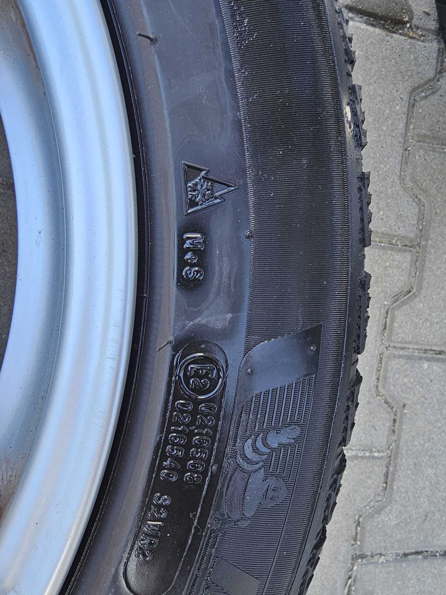 Set roti  MICHELIN + jante DEZENT 225/50R17 M+S, VOLVO, AUDI, VW..