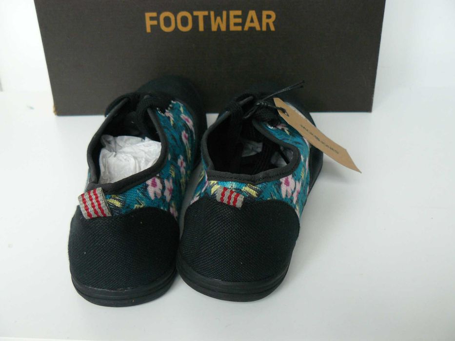 Tenisi Barbati JACK & JONES U.K. Noi In Cutie,Negru Cu Green Floral