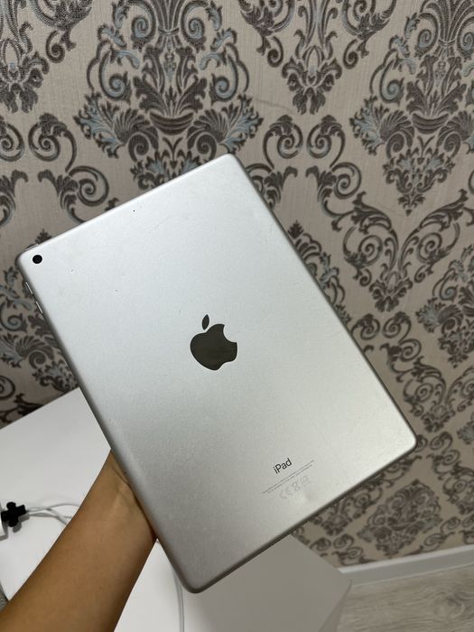 iPad Air Apple в нормальном состоянии