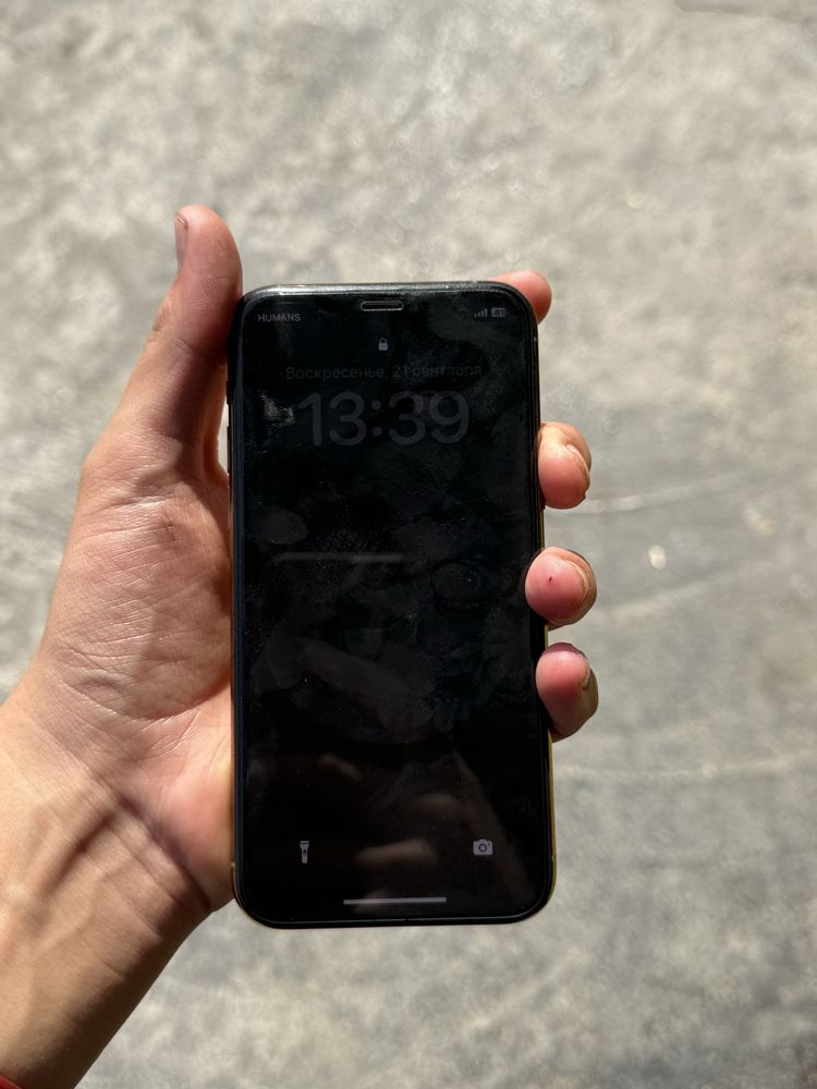 Iphone 11 pro 64 g holati idyal
