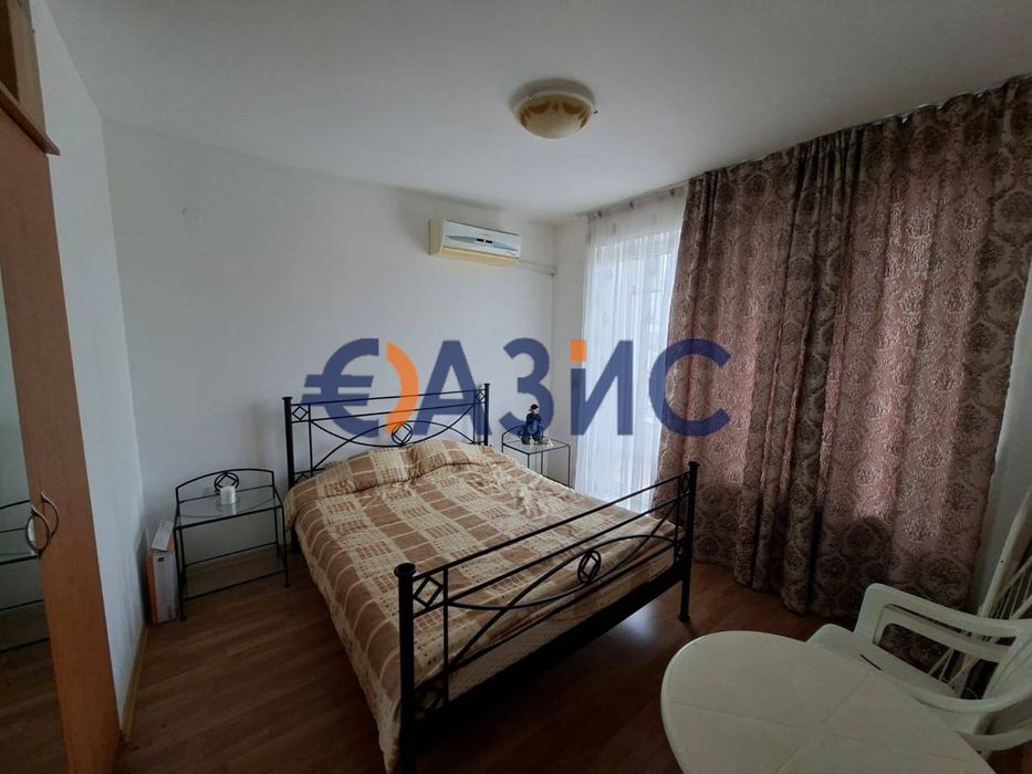 Продава се Двустаен апартамент в Бургас, Сарафово - 57 кв.м за 1402 €/кв.м - Снимка #6
