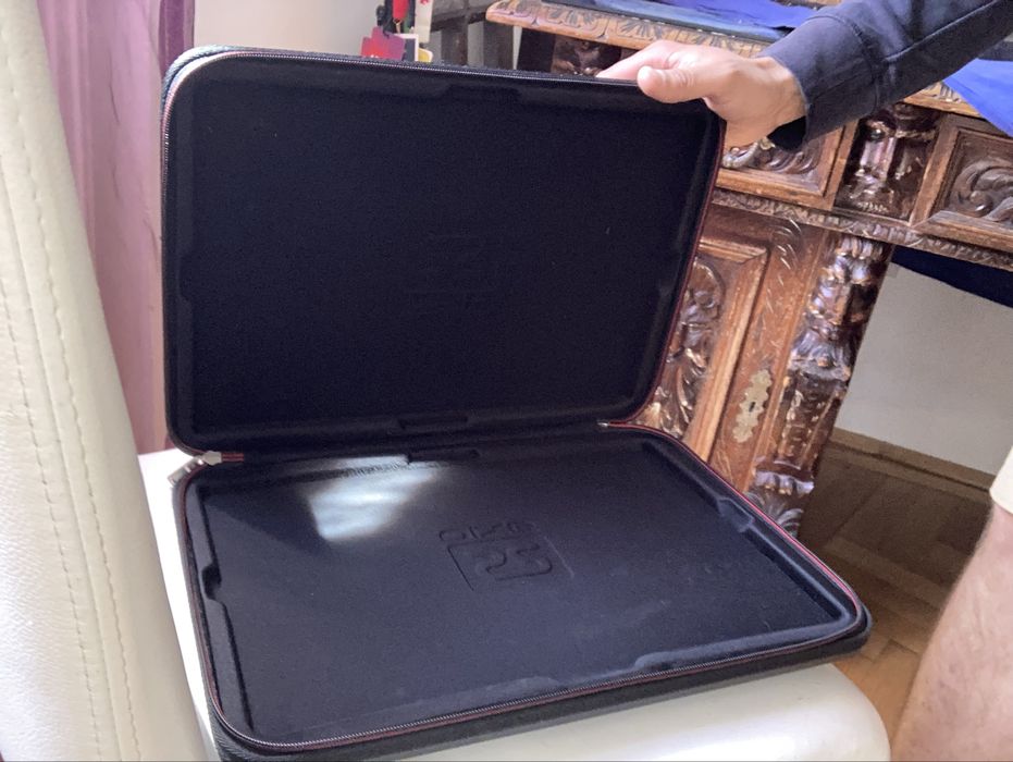Vand Geanta Laptop Moto