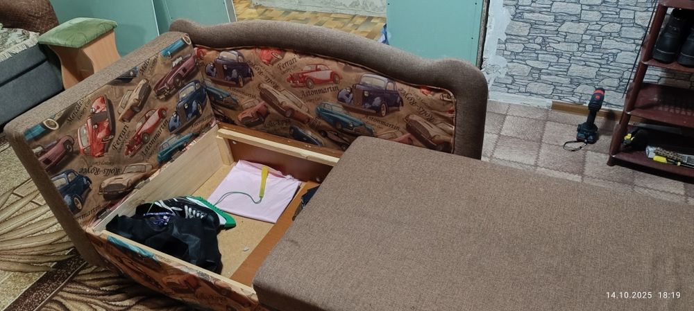 Диванчик  подростковый