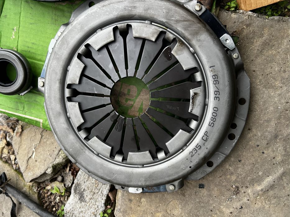 Съединител Valeo 803718 чисто нов