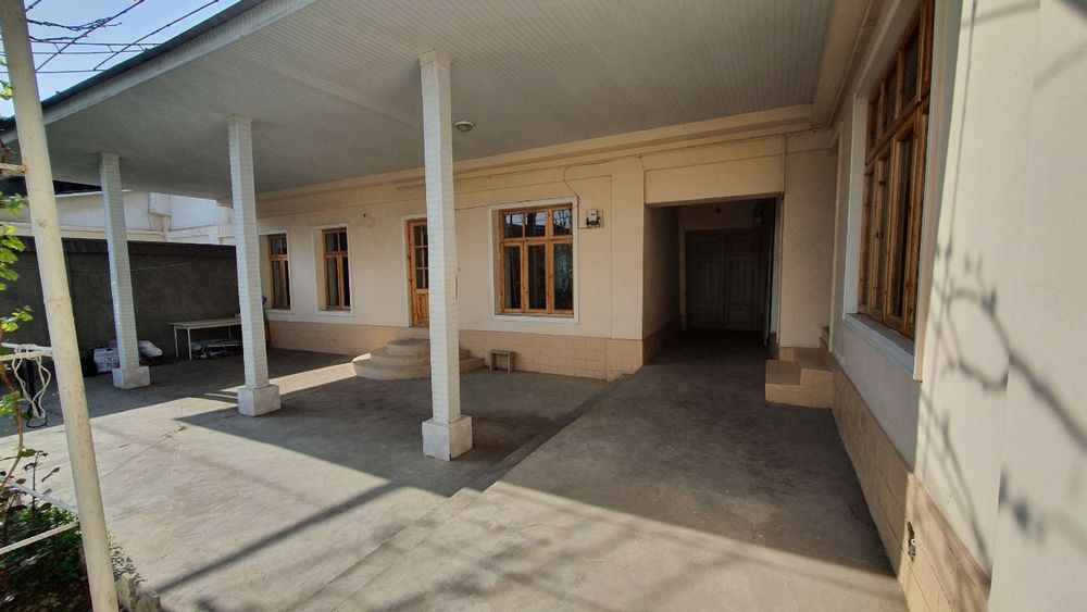 Арендага участка берилади. 3 та хона. 4 сўтик.