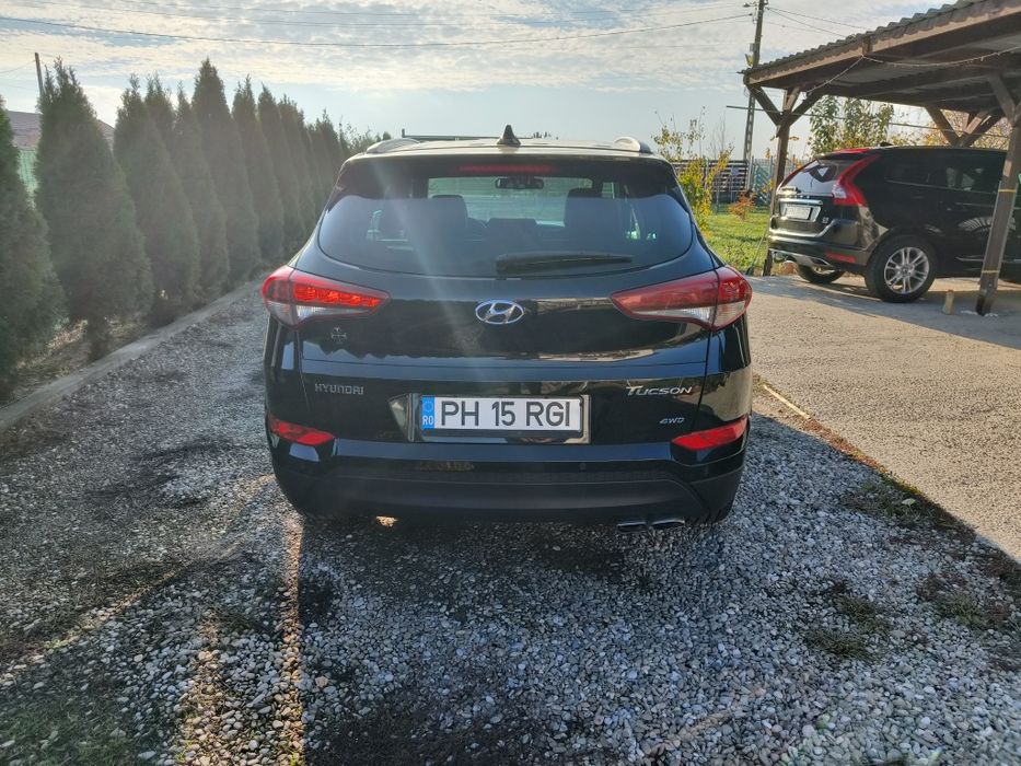 Hyundai Tucson 2.0 crdi, automata 4x4, negru, 185cp, 2016, 161000km