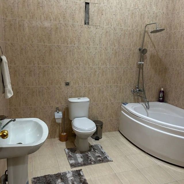 Kvartira oqiydigan bollarga
