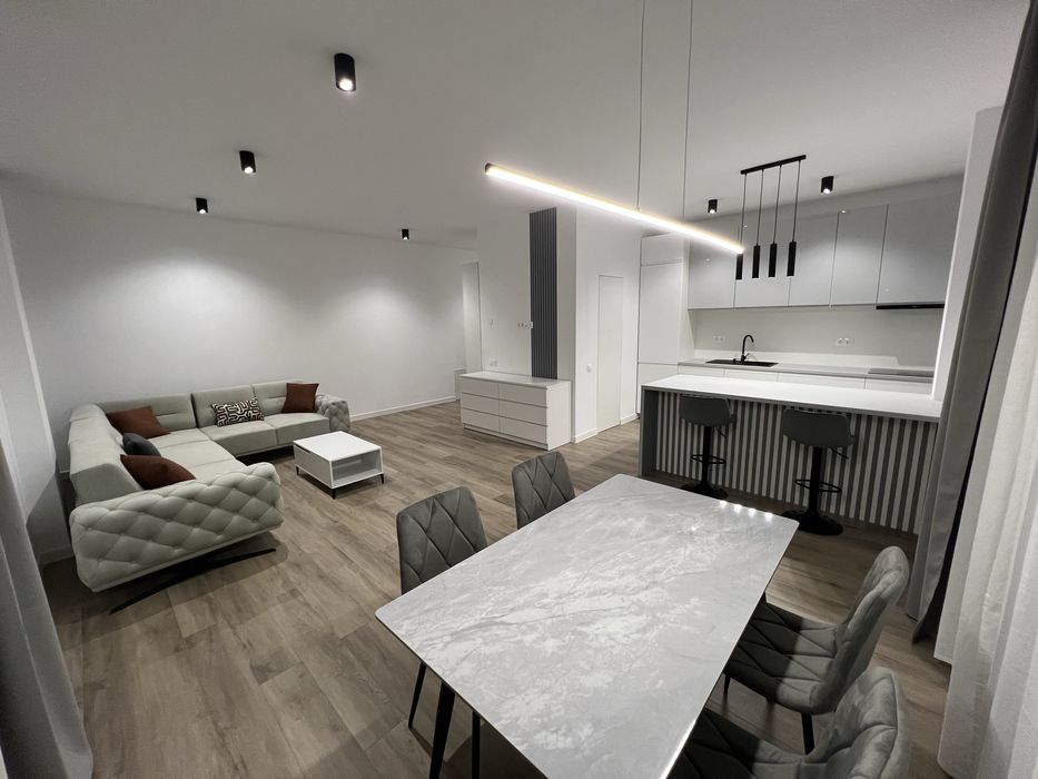Apartament 2 camere de vânzare-central-bloc nou-parcare subterană