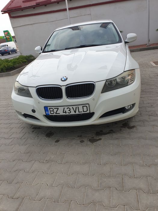 Vand bmw 318 d , an 2010 pret 4200neg