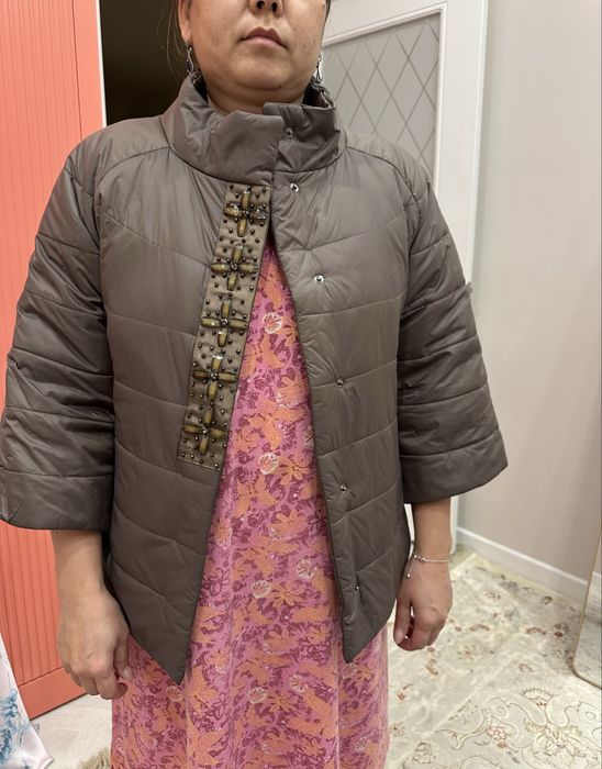 Куртка новая продам