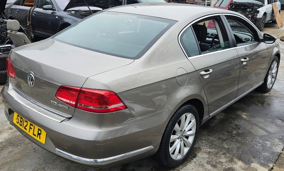 Portiera LC8Y Passat B7 Dreapta Fata Spate Usa Lc8y Passat B7