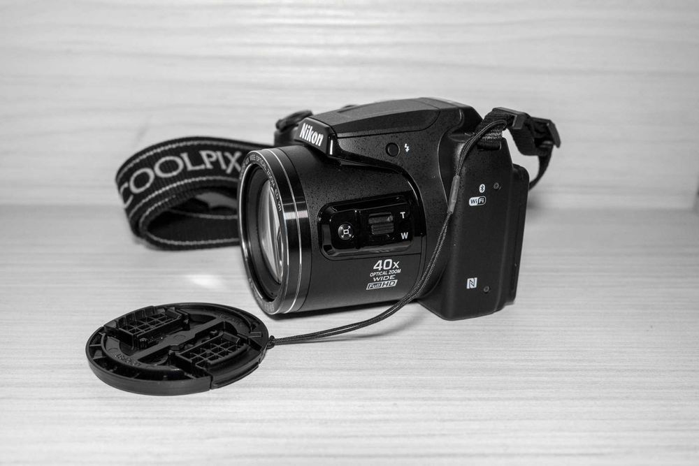 Nikon Coolpix B500 + Подаръци