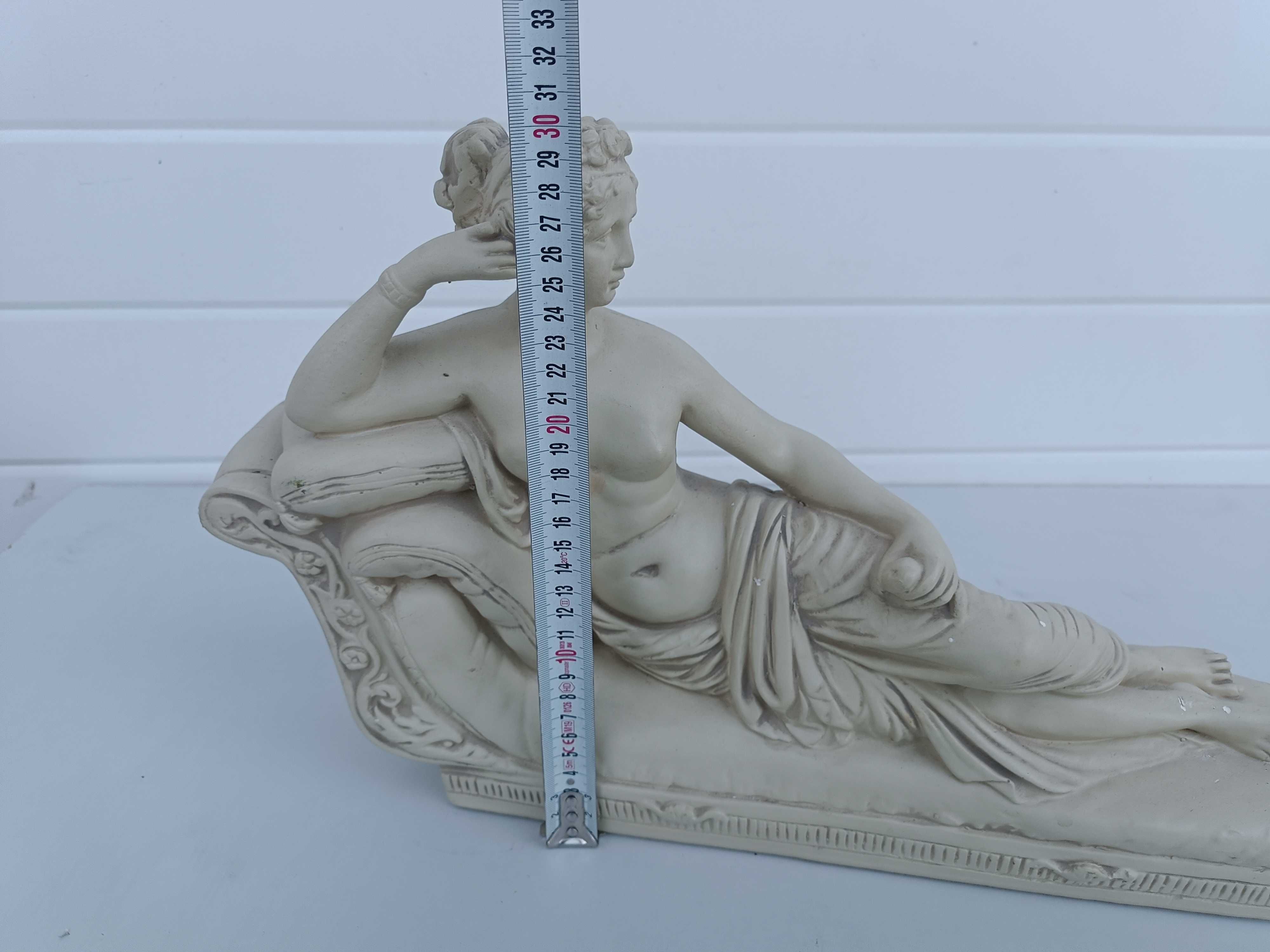 Стара статуетка на Полин Бонапарт като „Венера Победителка“