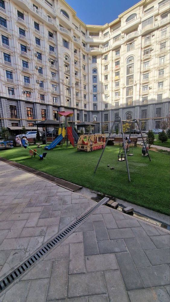 Продаётся 5-и ком квартира ЖК «Милано», 200м2. Яккасарайский район.