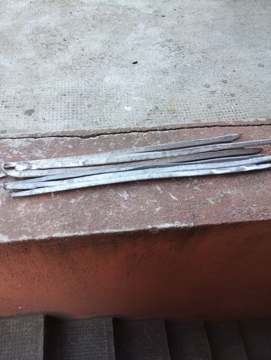 Vând bare de cositor 130lei/kg,  10 kg