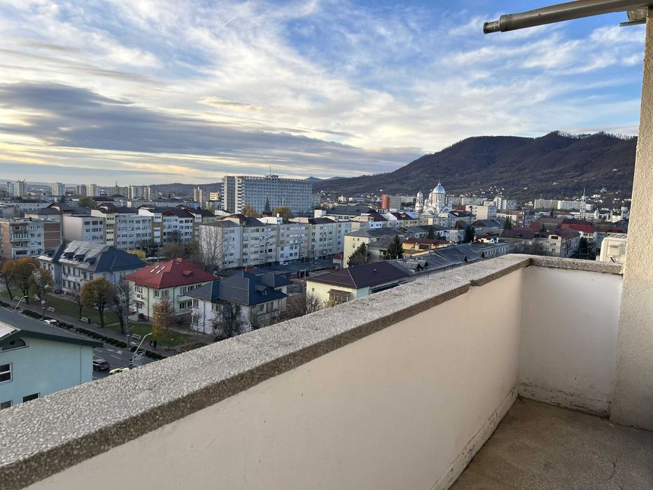 Bd. Regele Mihai1, inchiriez apartament cu o camera, mobilat si utilat