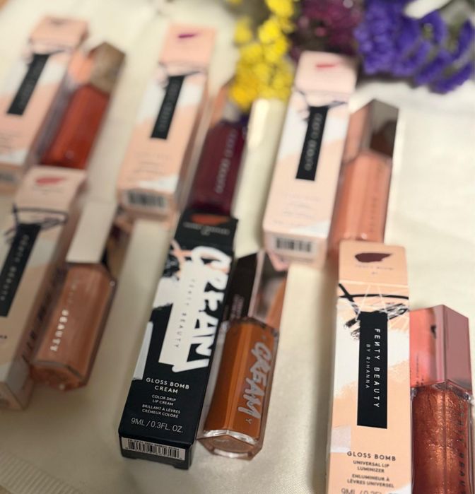 Fenty Beauty Gloss Bomb