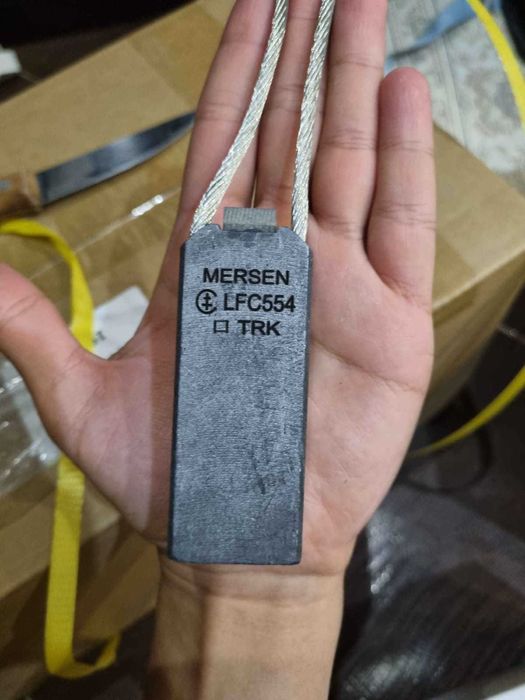 Электрощетка 20х32х80 мм, чертеж №79972 mersen