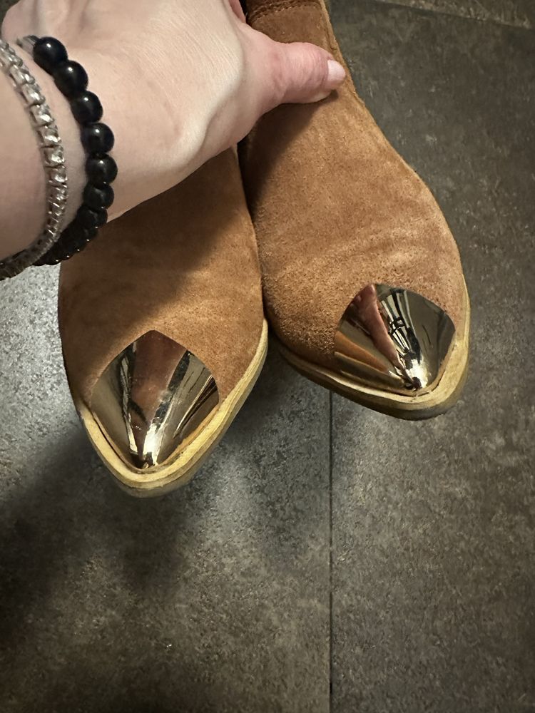 Botine ciocate/cowboy bot metalic 38 piele