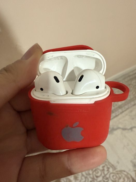 airpods первое поколение