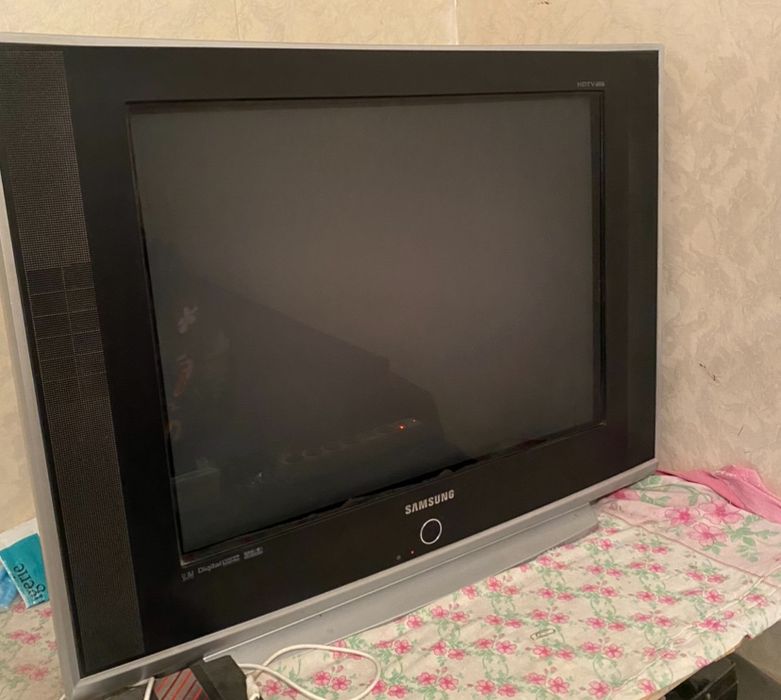 Продам телевизор