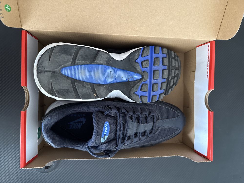 Nike air max 95 носени са точно 9 пъти лятото 44.5номер