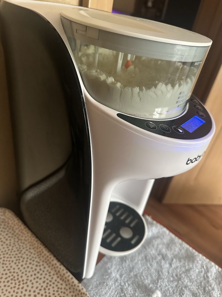 Машина за адаптирано мляко Baby Brezza
