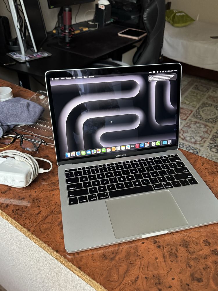 Продам MacBook Pro 2017 озу 16гб