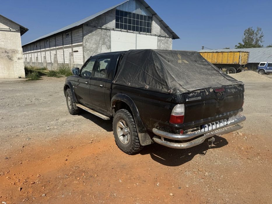Mitsubishi l200 triton