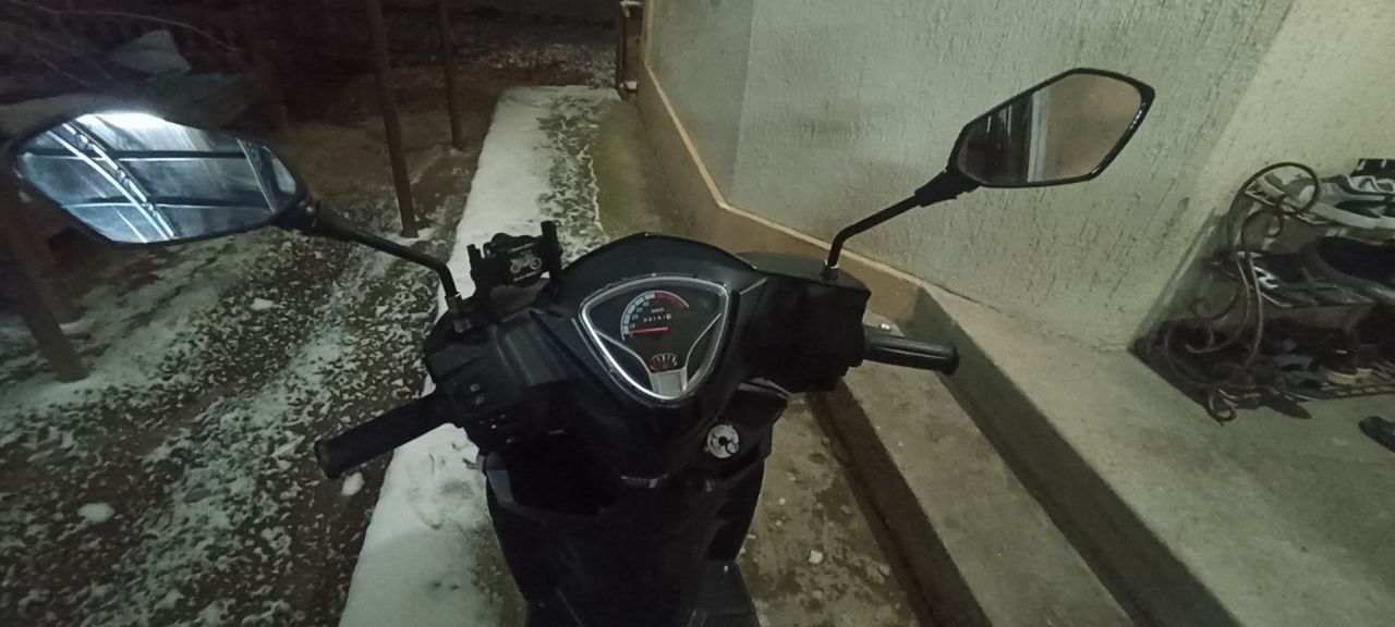 Skuter Bomvi 2024