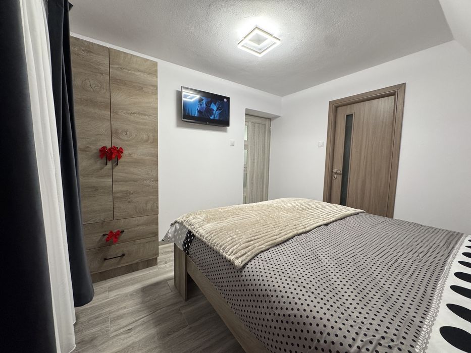 Inchiriez cabana libera de Crăciun