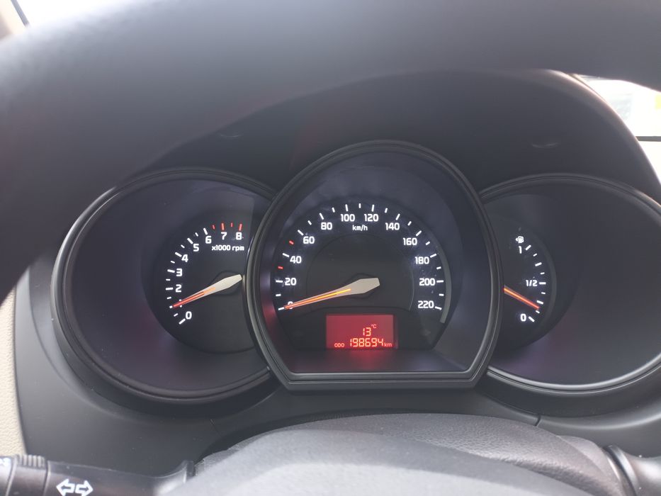 Vw Golf 5 edition   kia rio benzina 1400 cm euro 5