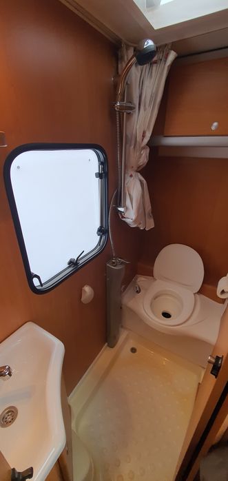 Autorulotă Dethleffs 4 locuri panou solar-clima