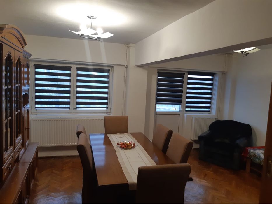 Inchiriez apartement 4 camere!