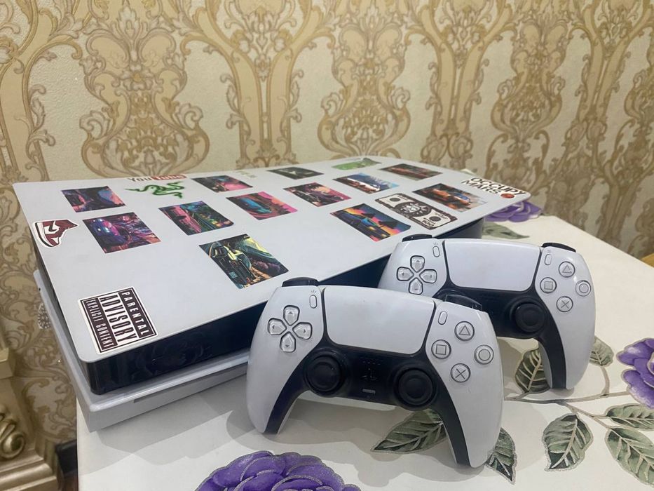 PlayStation 5 +2 Dualsense