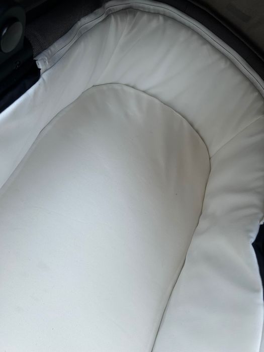 Landou cot s in stare impecabila