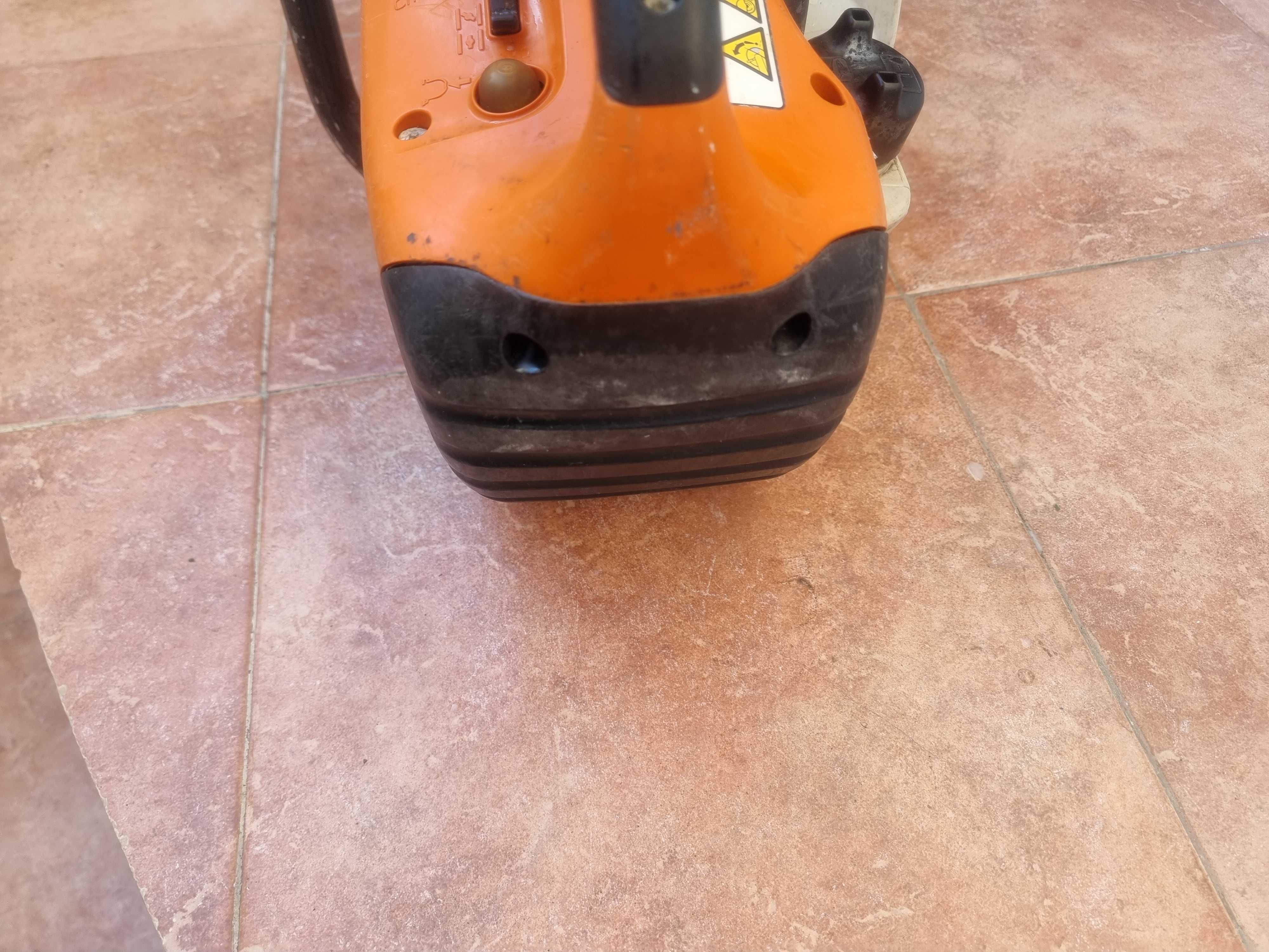 Stihl TS 420 - ръчен бензинов фугорез