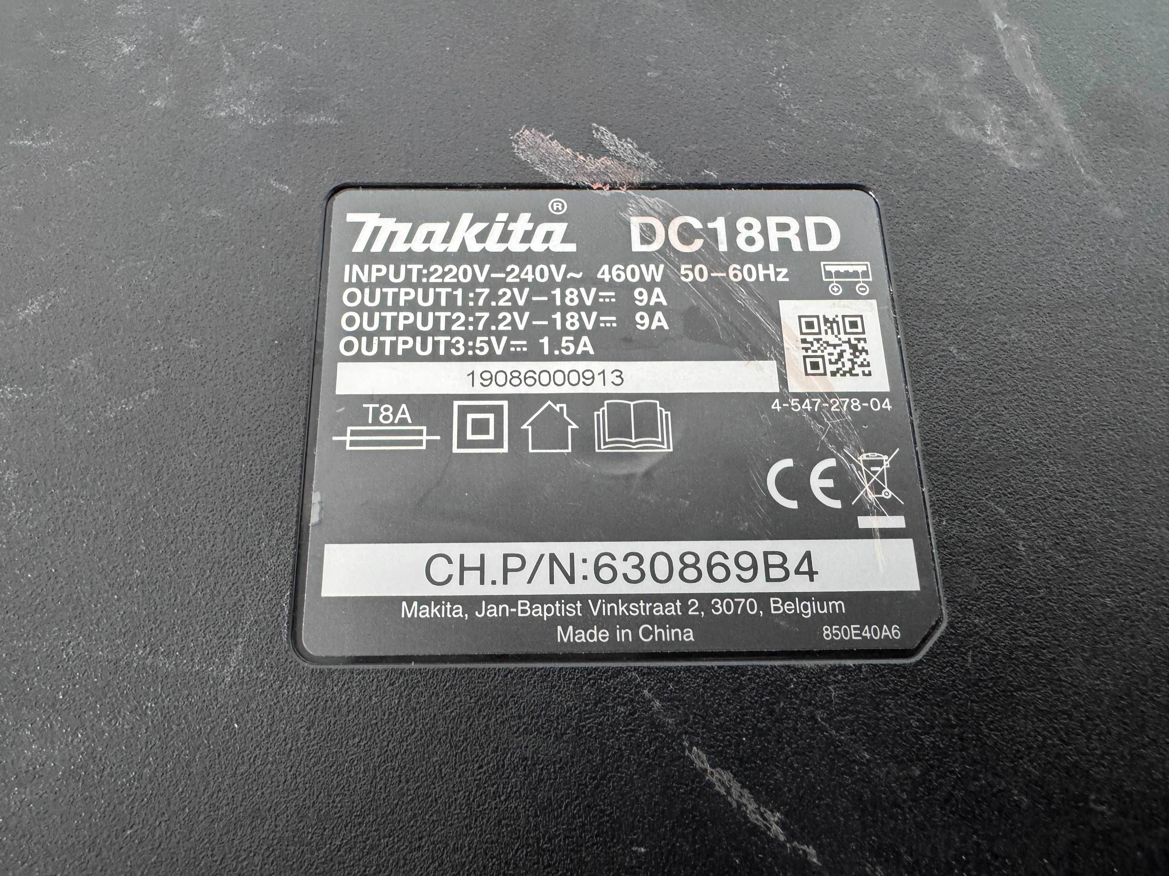 Зарядно Makita DC18RD/DC36RA