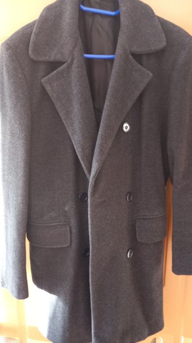 Vand sacou frumos de dama,gros din lana pt iarna