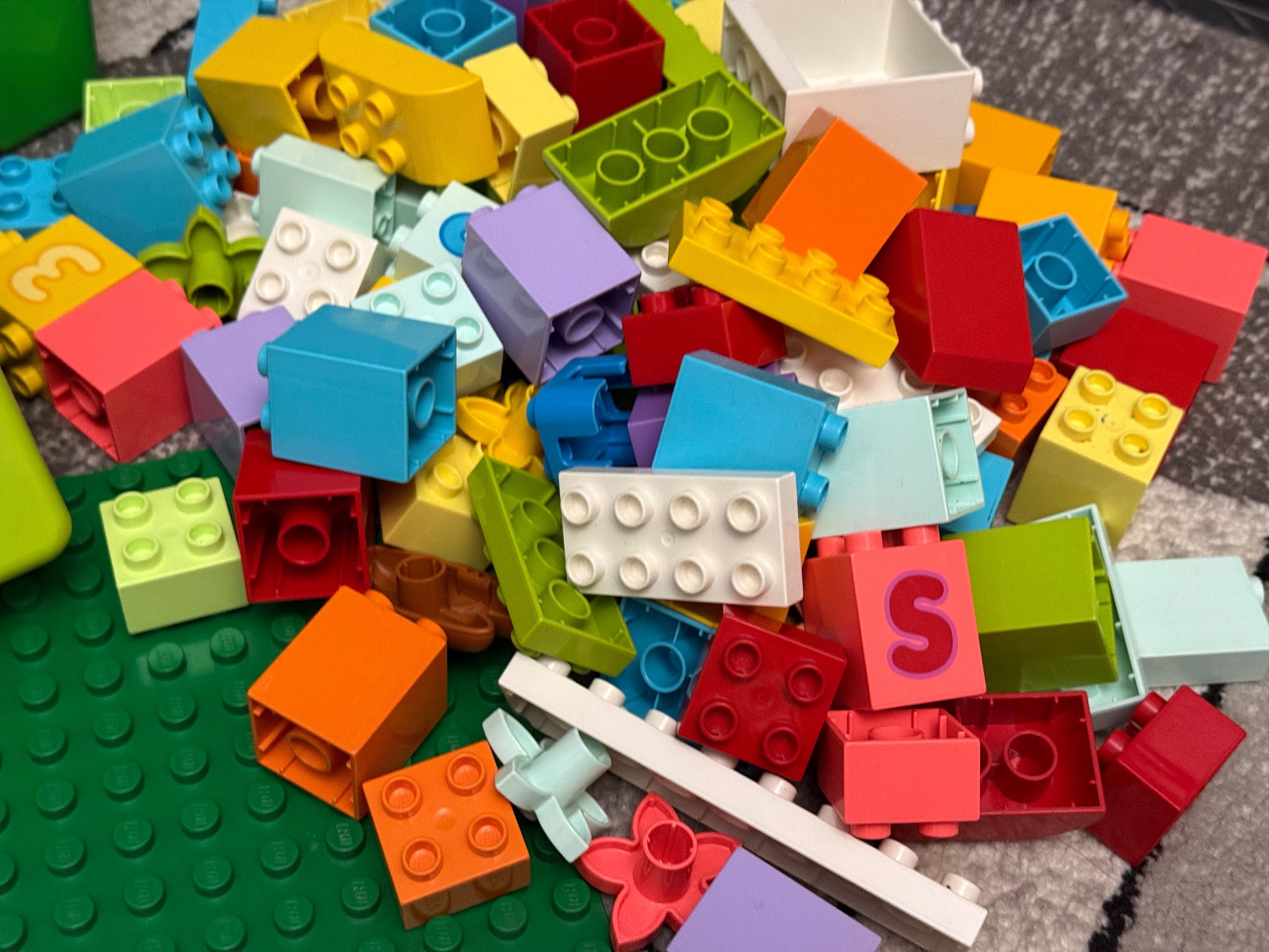Конструктор Lego Duplo 103 детали и 6 человечков (Лего Дупло)