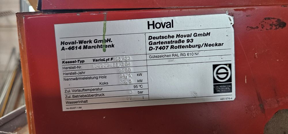 Vând centrală pe lemn și motorină.